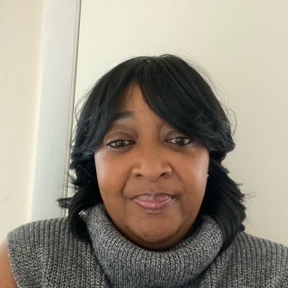 Meet your Posher, Lisa - Picture 1 of 1